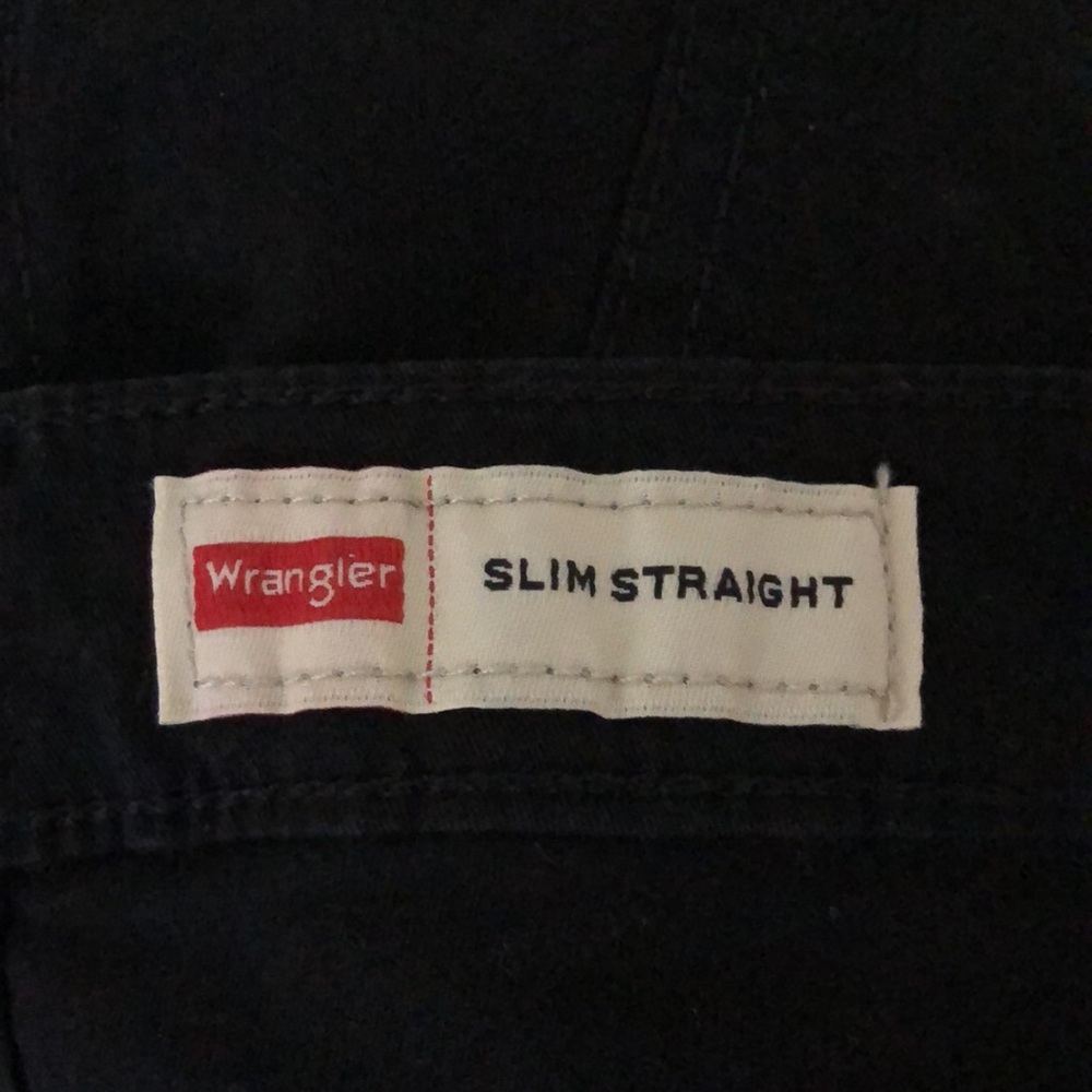 ⭐️NWOT⭐️WRANGLER Slim Straight, MENS CASUAL PANT, 38x30. - Picture 3 of 6